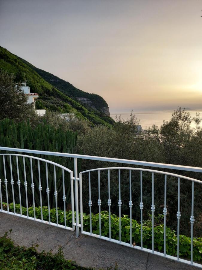 Hotel Lucia Castellammare di Stabia Eksteriør billede