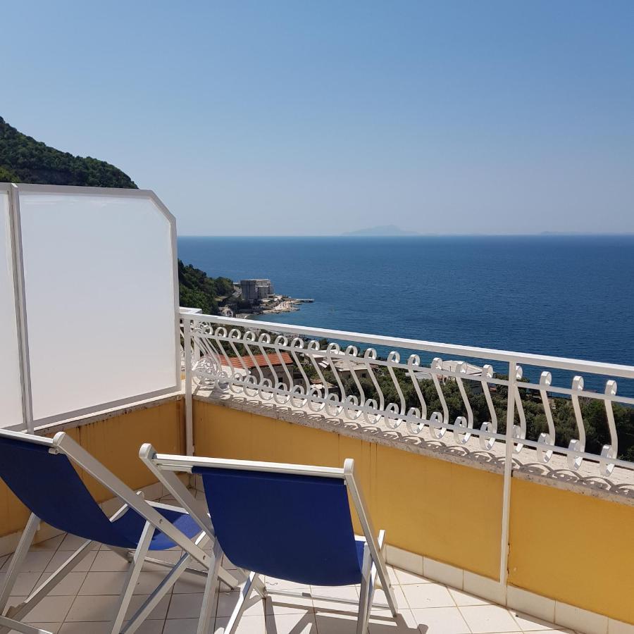 Hotel Lucia Castellammare di Stabia Eksteriør billede